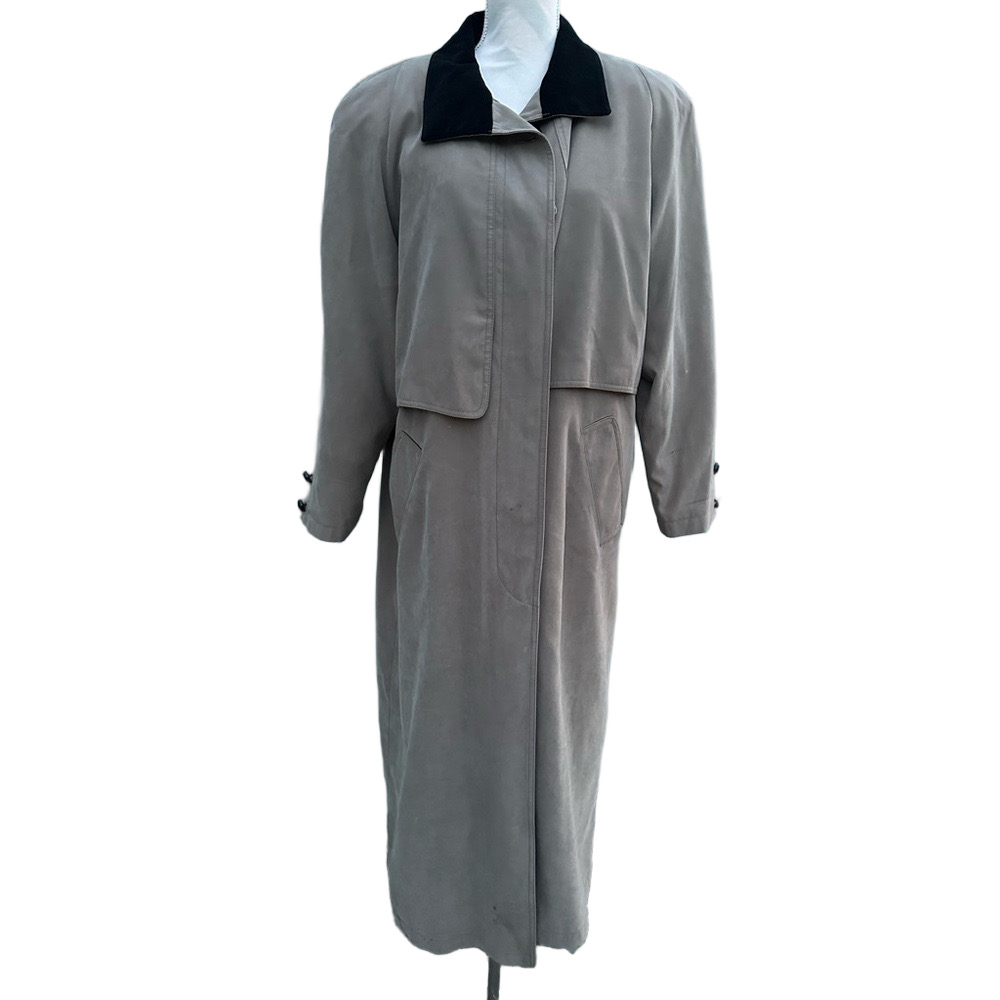 Gallery Women's Classic Tan Trench Coat